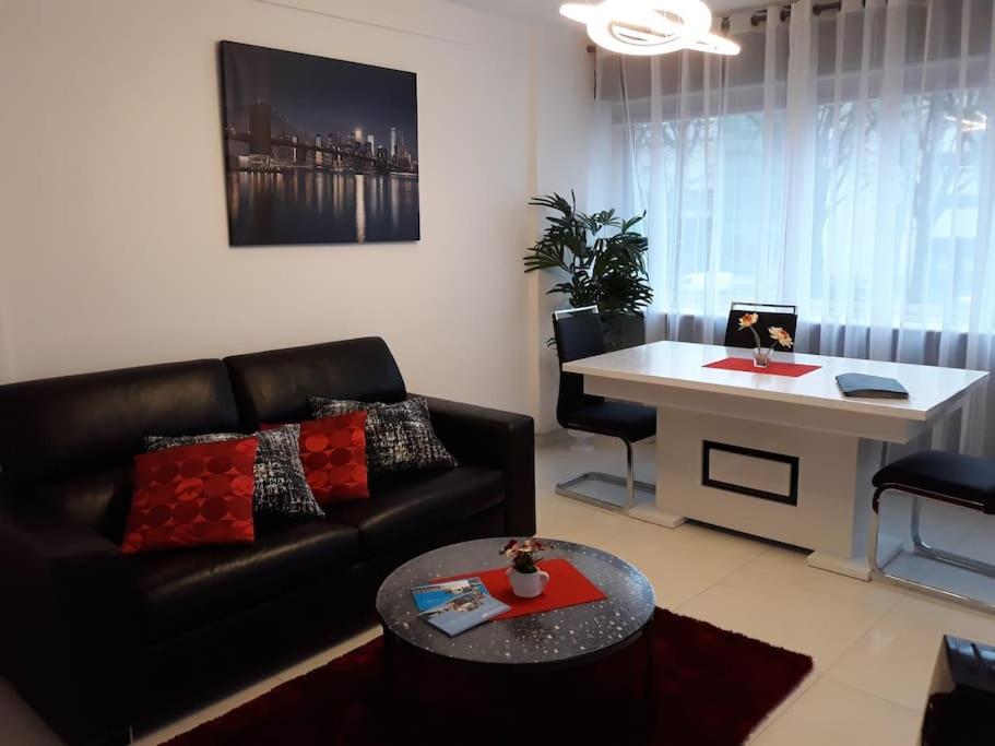Beautiful Appartment In Руан Экстерьер фото